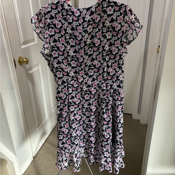 Banana Republic Floral Wrap Dress - Navy and Pink petite 14 - Picture 9 of 9